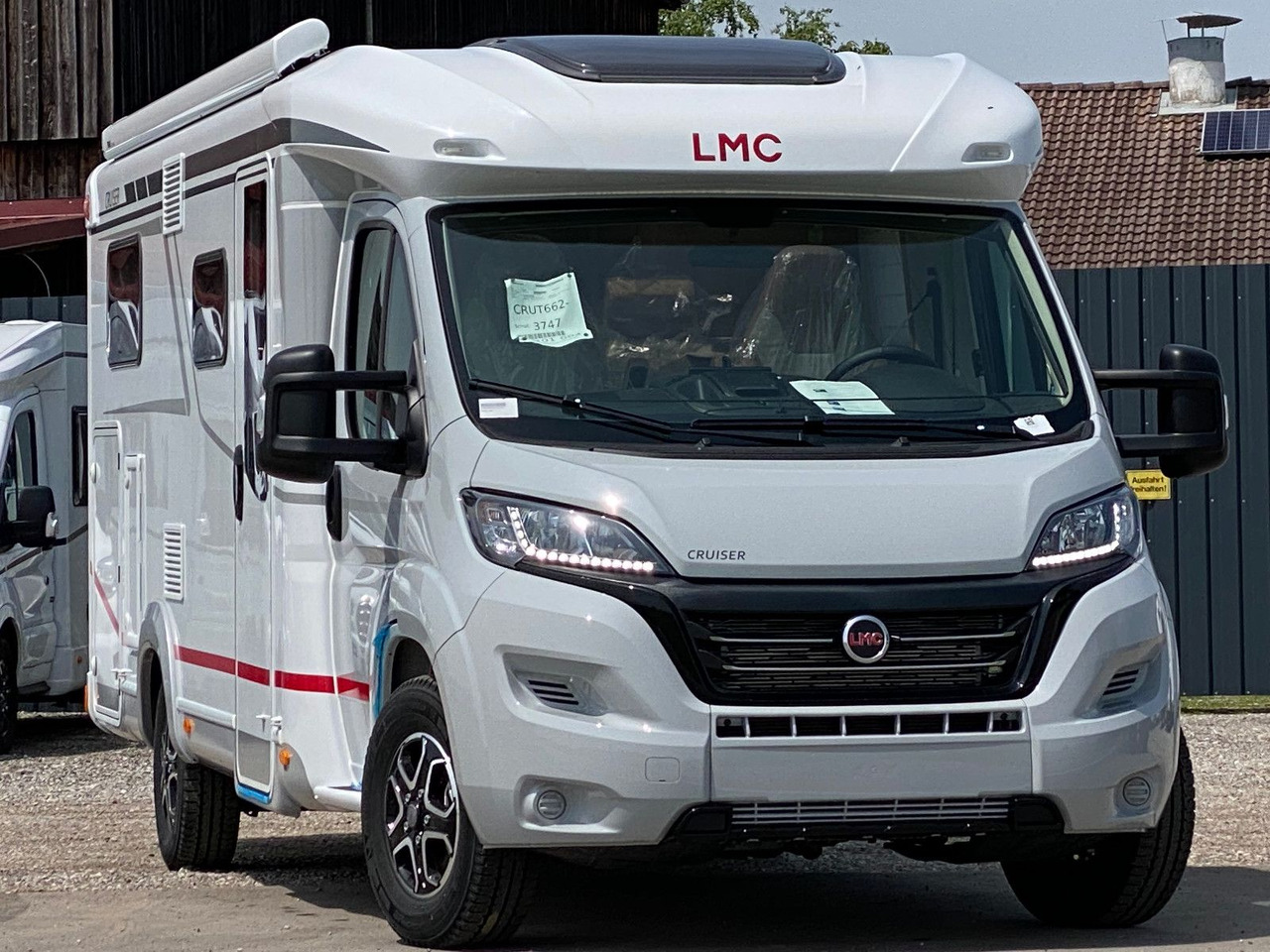 LMC T 662 Grey Selection,Automatik, MarkiseALDE Heiz - Félintegrált lakóautó: 1 kép. LMC T 662 Grey Selection,Automatik, MarkiseALDE Heiz - Félintegrált lakóautó: 1 kép.