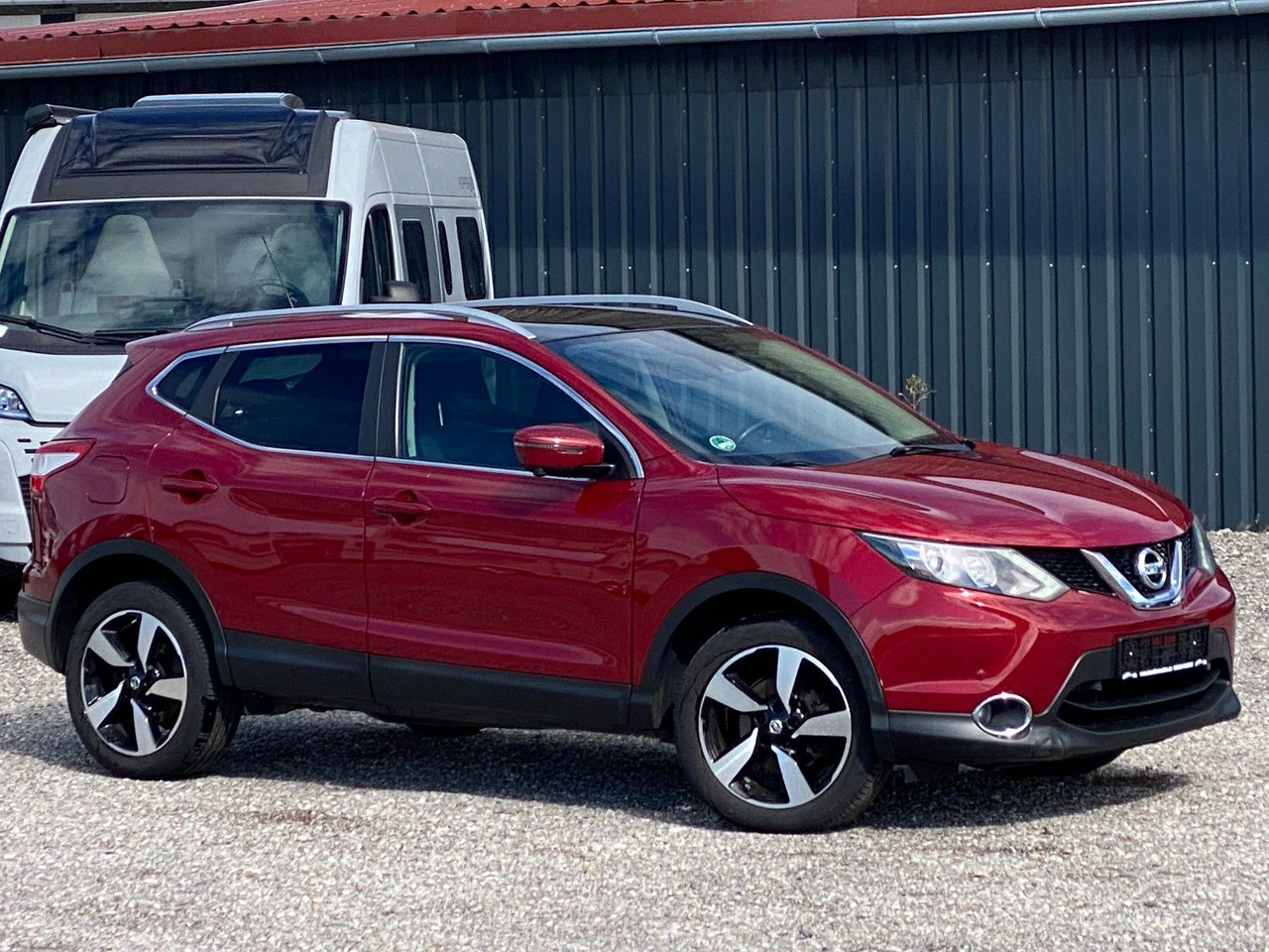 Nissan Qashqai 360° 4x4 - Terepjáró/ SUV: 4 kép. Nissan Qashqai 360° 4x4 - Terepjáró/ SUV: 4 kép.