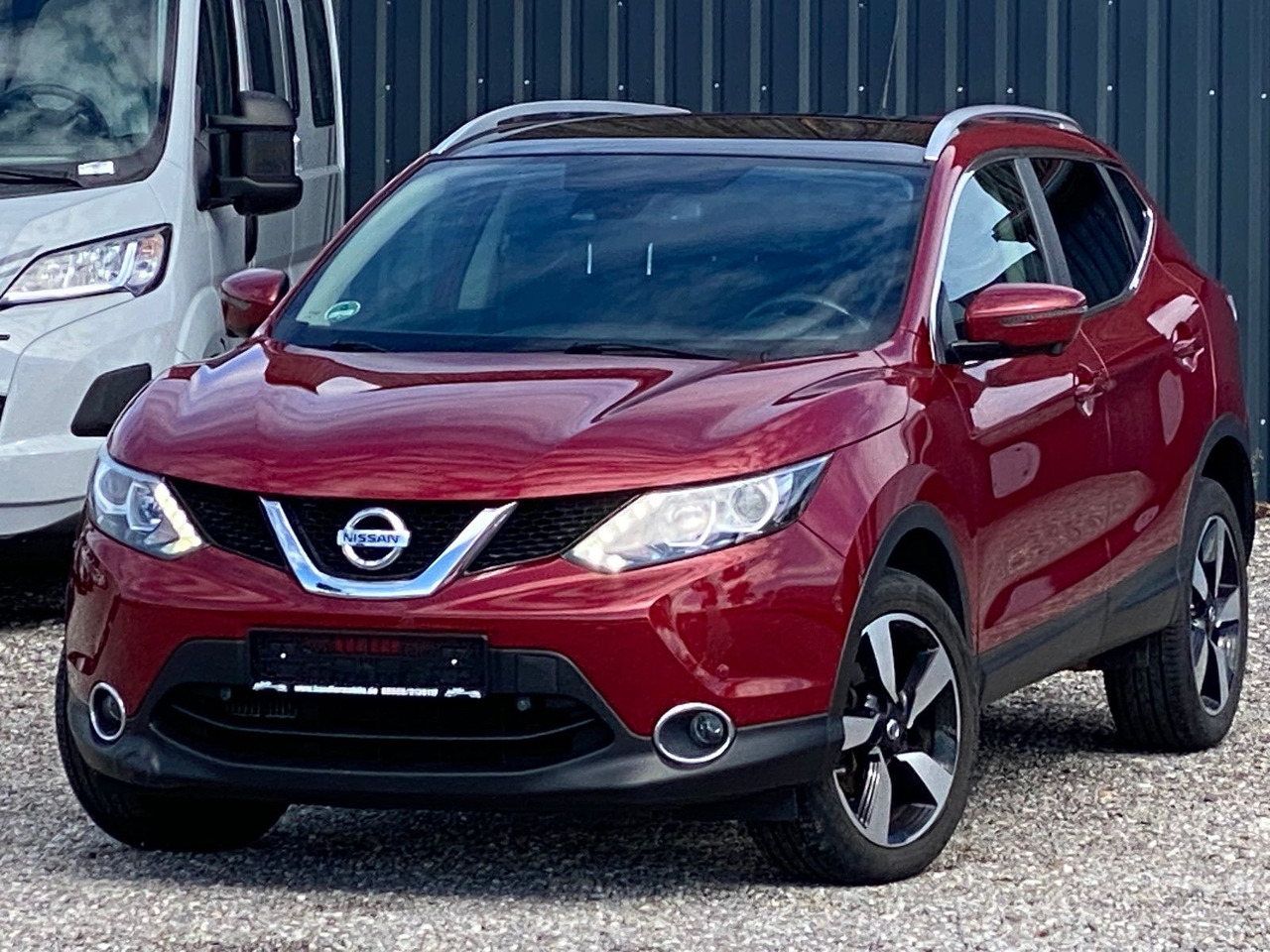 Nissan Qashqai 360° 4x4 - Terepjáró/ SUV: 1 kép. Nissan Qashqai 360° 4x4 - Terepjáró/ SUV: 1 kép.