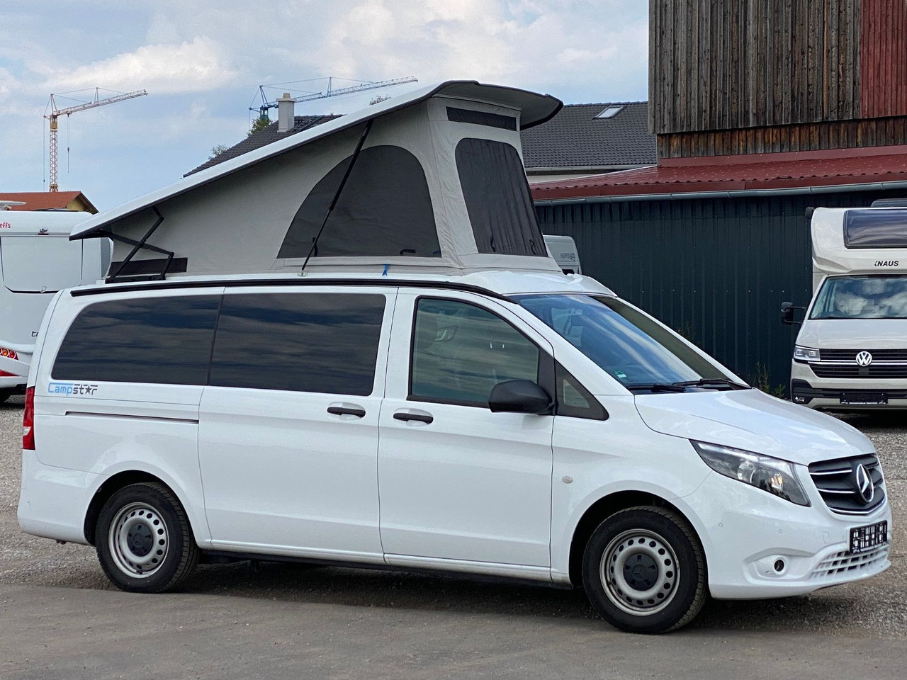 Pössl Campstar Mercedes Vito Tourer Pro Lang - Kempingautó: 4 kép. Pössl Campstar Mercedes Vito Tourer Pro Lang - Kempingautó: 4 kép.