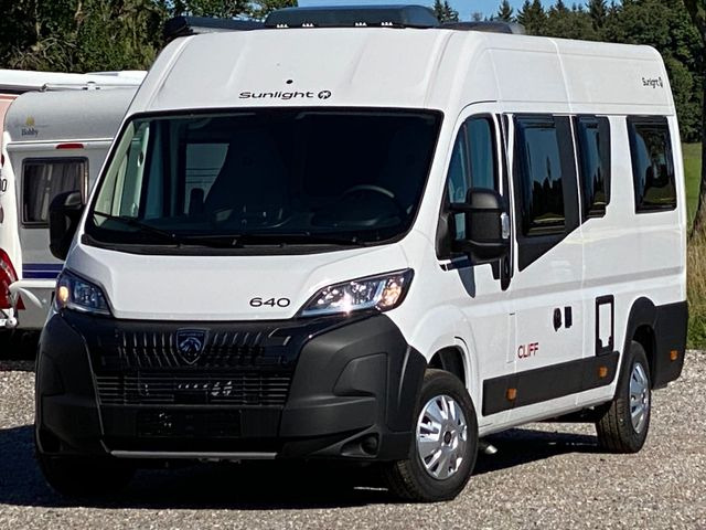 Sunlight Cliff 640 mit Längsbetten,Modell 25 - Kempingautó: 3 kép. Sunlight Cliff 640 mit Längsbetten,Modell 25 - Kempingautó: 3 kép.