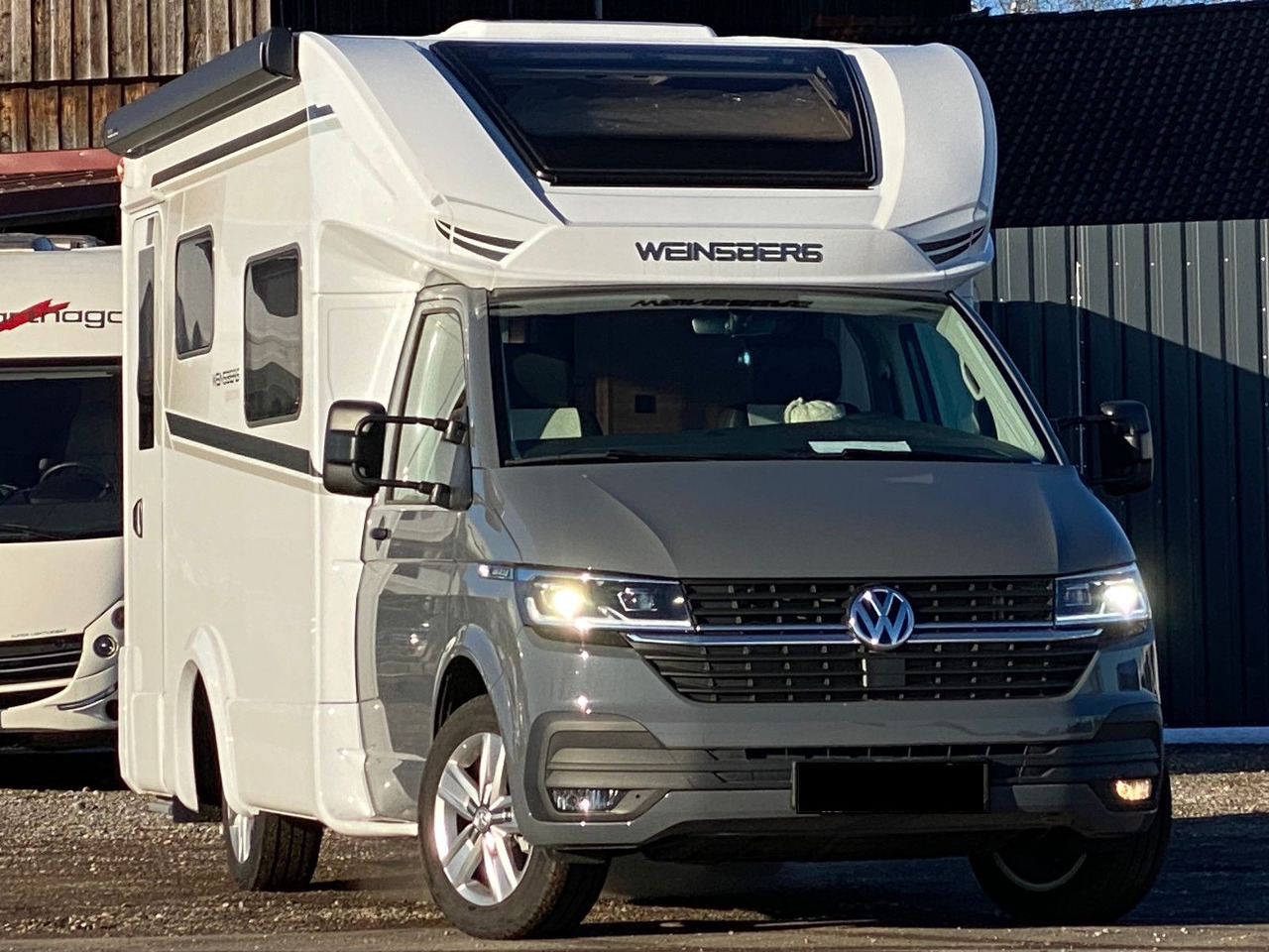 Weinsberg X-Cursion Van Edition 500 LT, Automatik,AHK - Félintegrált lakóautó: 1 kép. Weinsberg X-Cursion Van Edition 500 LT, Automatik,AHK - Félintegrált lakóautó: 1 kép.