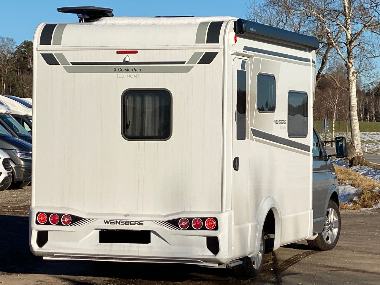 Weinsberg X-Cursion Van Edition 500utomatik,AHK LT, A - Félintegrált lakóautó: 3 kép. Weinsberg X-Cursion Van Edition 500utomatik,AHK LT, A - Félintegrált lakóautó: 3 kép.