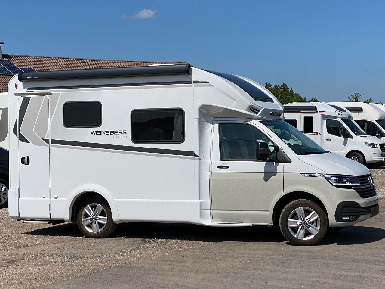 Weinsberg X-Cursion Van Edition500 LT, Automatik,slidebett - Félintegrált lakóautó: 2 kép. Weinsberg X-Cursion Van Edition500 LT, Automatik,slidebett - Félintegrált lakóautó: 2 kép.