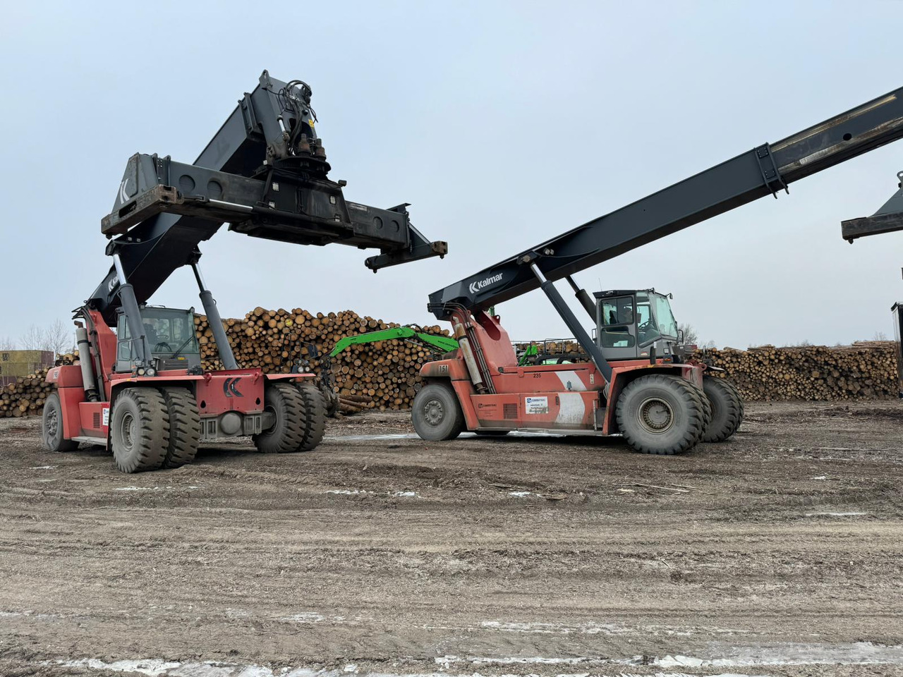 KALMAR DRF420-60S5 BJ: 2011 BStd: 23579h - Konténer targoncá: 5 kép. KALMAR DRF420-60S5 BJ: 2011 BStd: 23579h - Konténer targoncá: 5 kép.