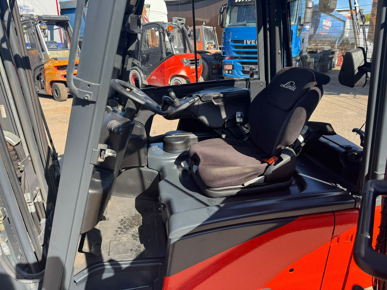 LINDE E20PHL-02 Elektro Triplex Kabine Heizung integriertes Ladegerät - Elektromos targonca: 5 kép. LINDE E20PHL-02 Elektro Triplex Kabine Heizung integriertes Ladegerät - Elektromos targonca: 5 kép.