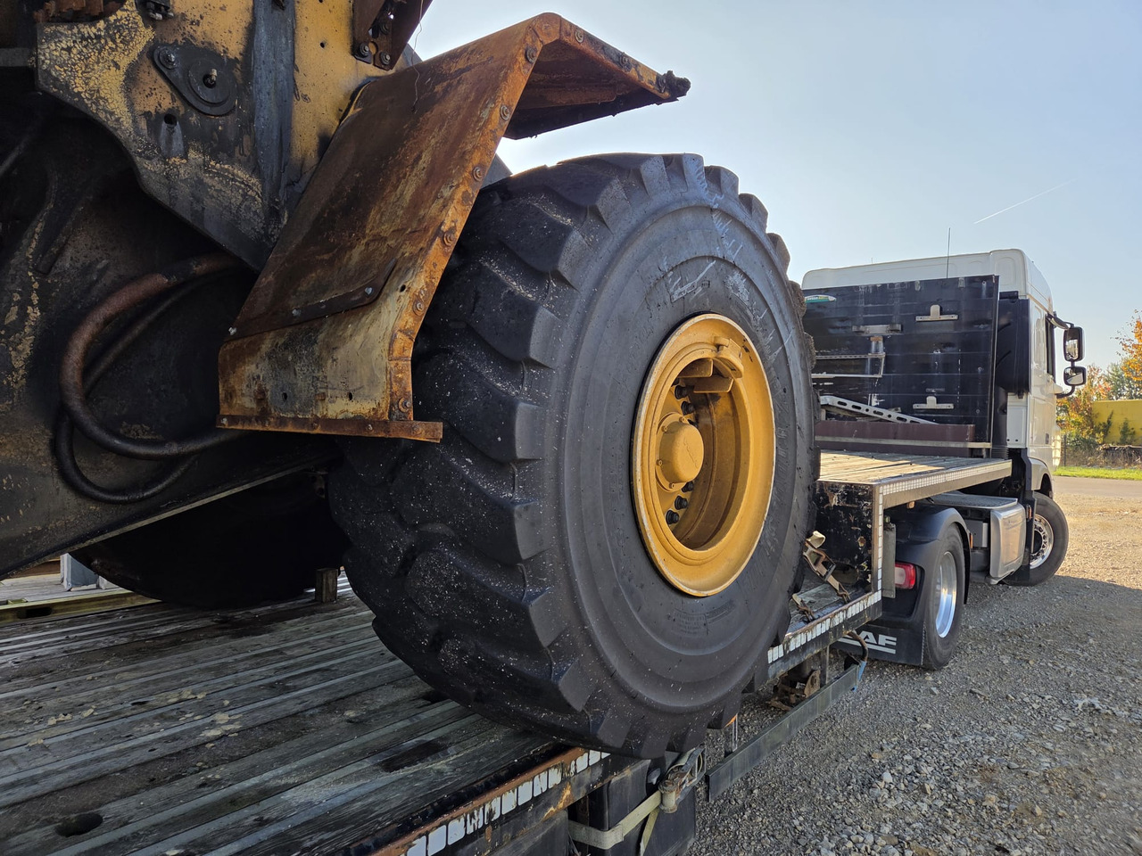 VOLVO L150 Bj: 2020 Brandschaden hydr. Schnellwechsler - Gumikerekes homlokrakodó: 3 kép. VOLVO L150 Bj: 2020 Brandschaden hydr. Schnellwechsler - Gumikerekes homlokrakodó: 3 kép.