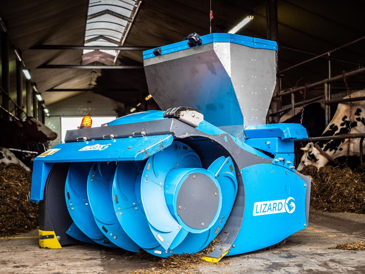 Új Fejőberendezés Euromilk Lizard-Futterschieber-Fütterungsroboter: 1 kép.