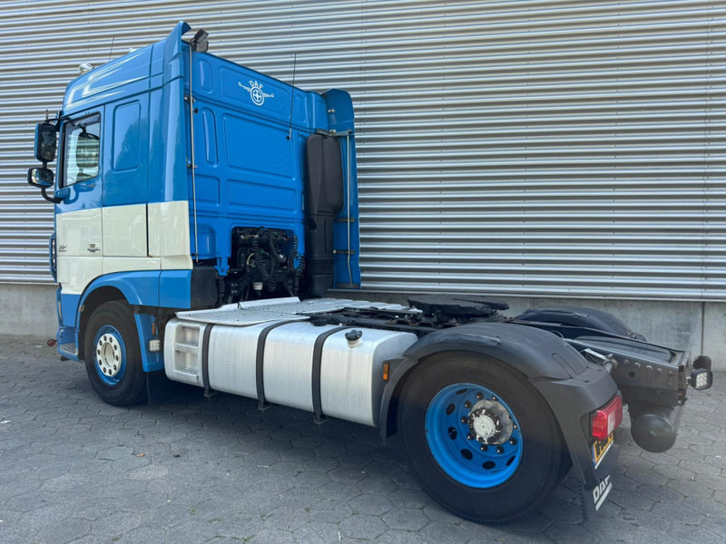 DAF XF 440 SC / 2 Tanks / Roof Klima / NL Truck - Nyergesvontató: 3 kép. DAF XF 440 SC / 2 Tanks / Roof Klima / NL Truck - Nyergesvontató: 3 kép.