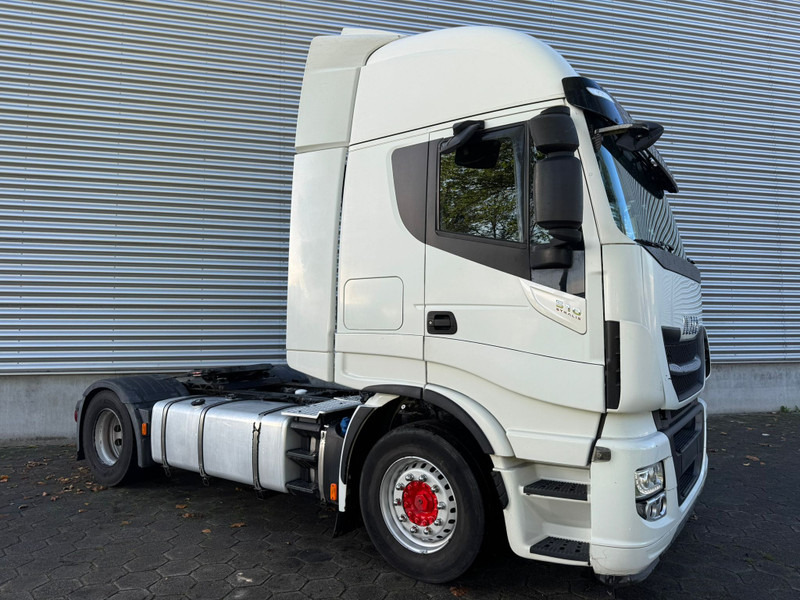 Iveco Stralis AS 510 / Retarder / Refrigerator / - Nyergesvontató: 2 kép. Iveco Stralis AS 510 / Retarder / Refrigerator / - Nyergesvontató: 2 kép.