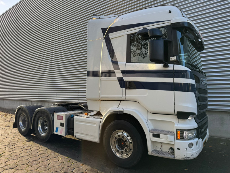 Scania R580 / V8 / 6X4 / HighLine / Retarder / NL Truck - Nyergesvontató: 2 kép. Scania R580 / V8 / 6X4 / HighLine / Retarder / NL Truck - Nyergesvontató: 2 kép.
