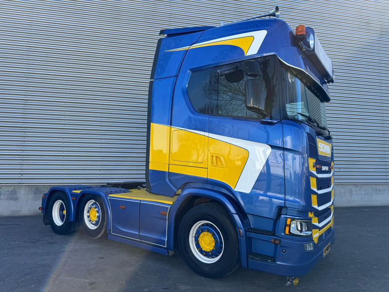 Scania S450 / 6X2 / Retarder / Full Option / TUV: 5-2025 / NL Truck - Nyergesvontató: 2 kép. Scania S450 / 6X2 / Retarder / Full Option / TUV: 5-2025 / NL Truck - Nyergesvontató: 2 kép.