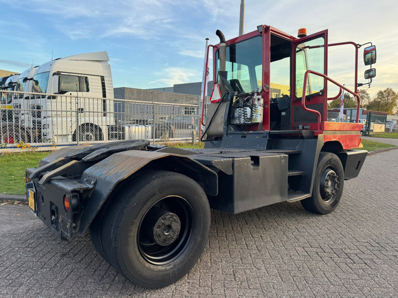 Terberg YT182 / Klima / NL Truck - Terminál targoncá: 3 kép. Terberg YT182 / Klima / NL Truck - Terminál targoncá: 3 kép.