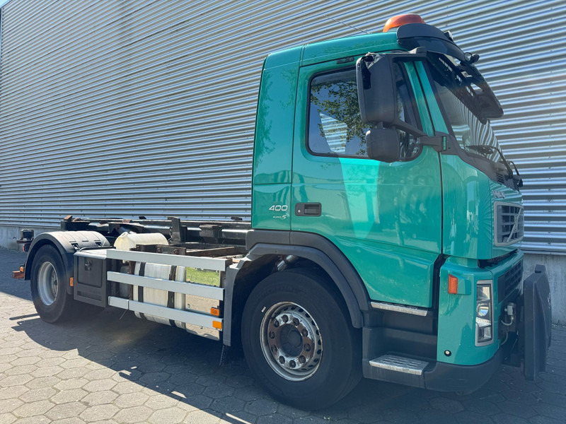 Volvo FM400 / I-Shift / Hook / Euro 5 / VEB+ / TUV: 6-2025 / NL Truck - Horgos rakodó teherautó: 2 kép. Volvo FM400 / I-Shift / Hook / Euro 5 / VEB+ / TUV: 6-2025 / NL Truck - Horgos rakodó teherautó: 2 kép.