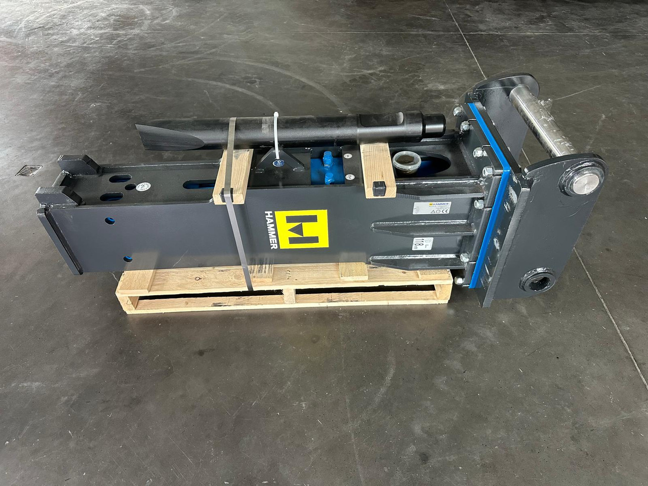 HAMMER MS900 - Hidraulikus törőfej - Építőipari gépek: 4 kép. HAMMER MS900 - Hidraulikus törőfej - Építőipari gépek: 4 kép.