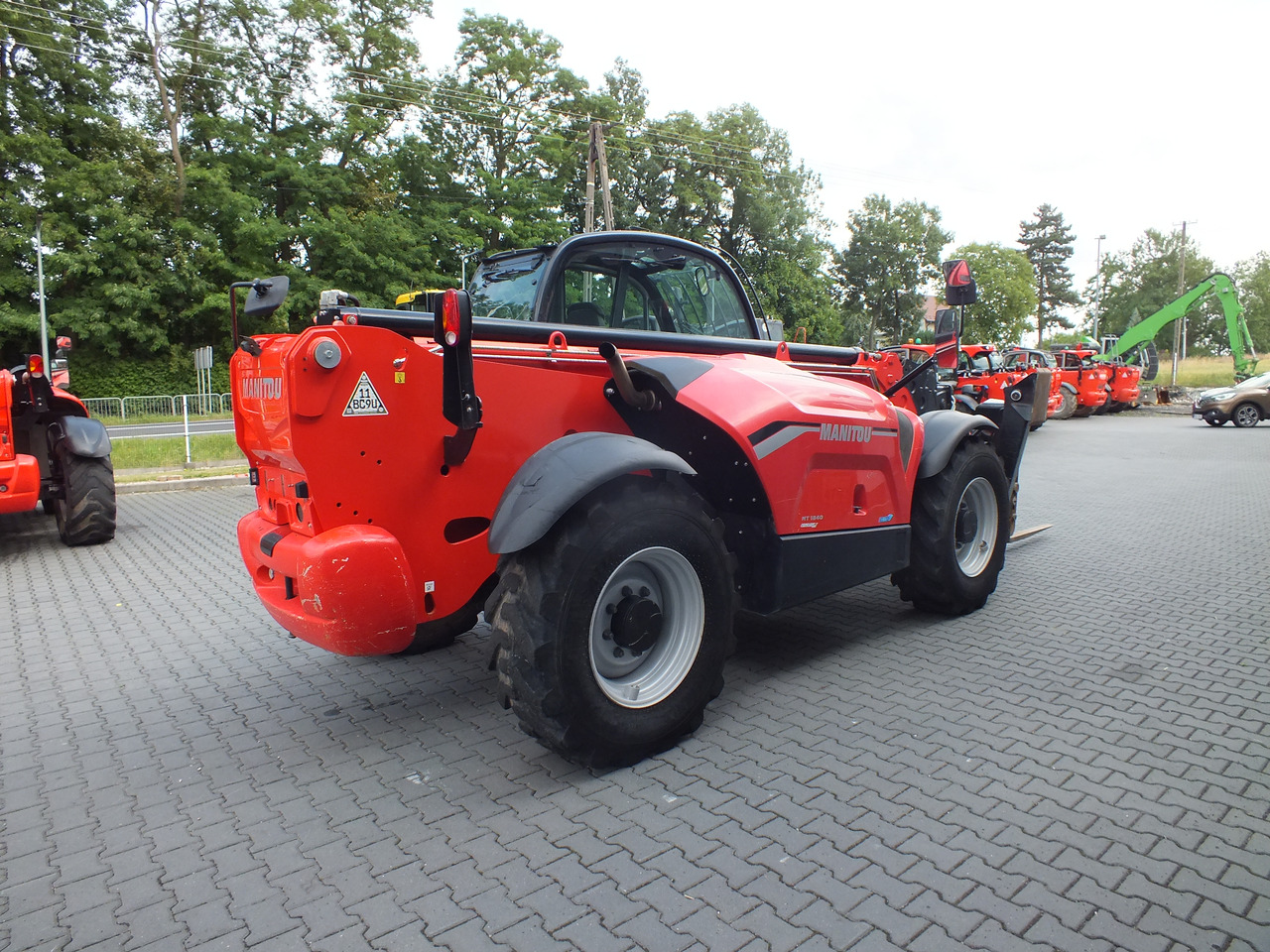 MANITOU MT1840 - Teleszkópos homlokrakodó - Kotrógép: 5 kép. MANITOU MT1840 - Teleszkópos homlokrakodó - Kotrógép: 5 kép.