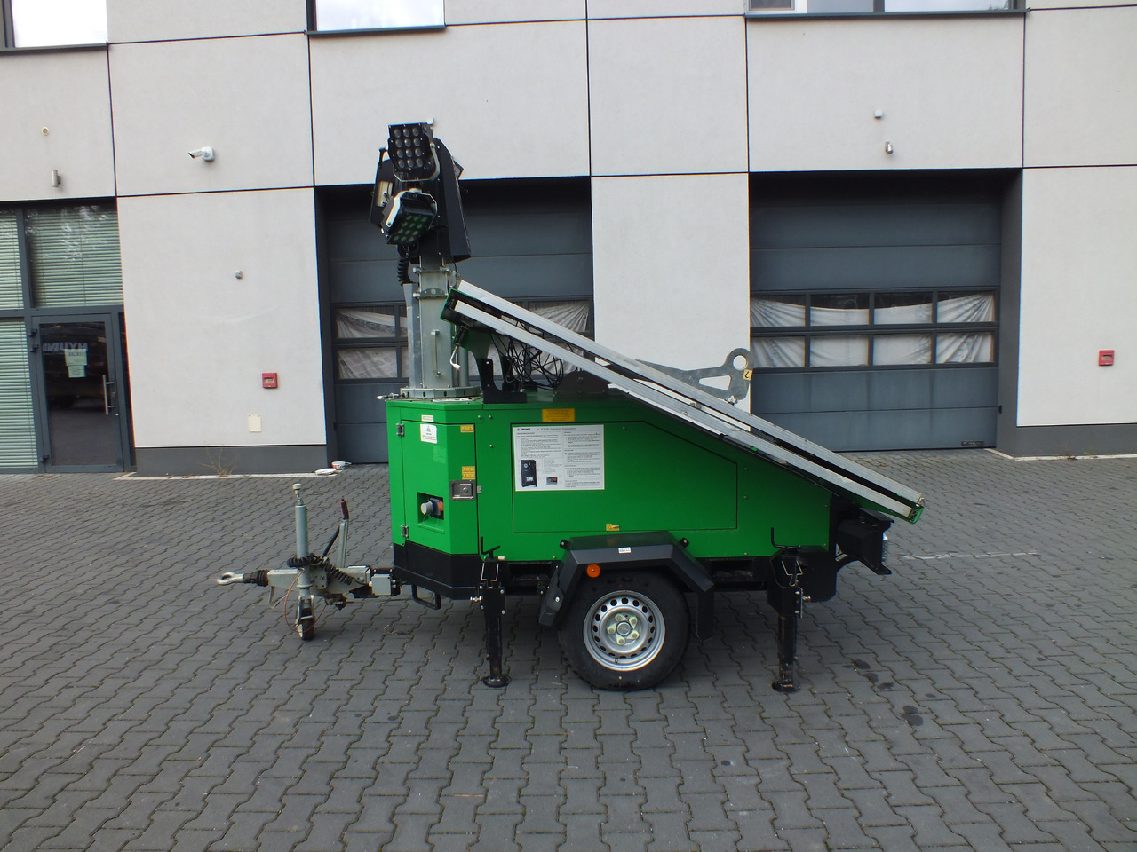 TRIME X-SOLAR - Világító állvány - Kotrógép: 4 kép. TRIME X-SOLAR - Világító állvány - Kotrógép: 4 kép.