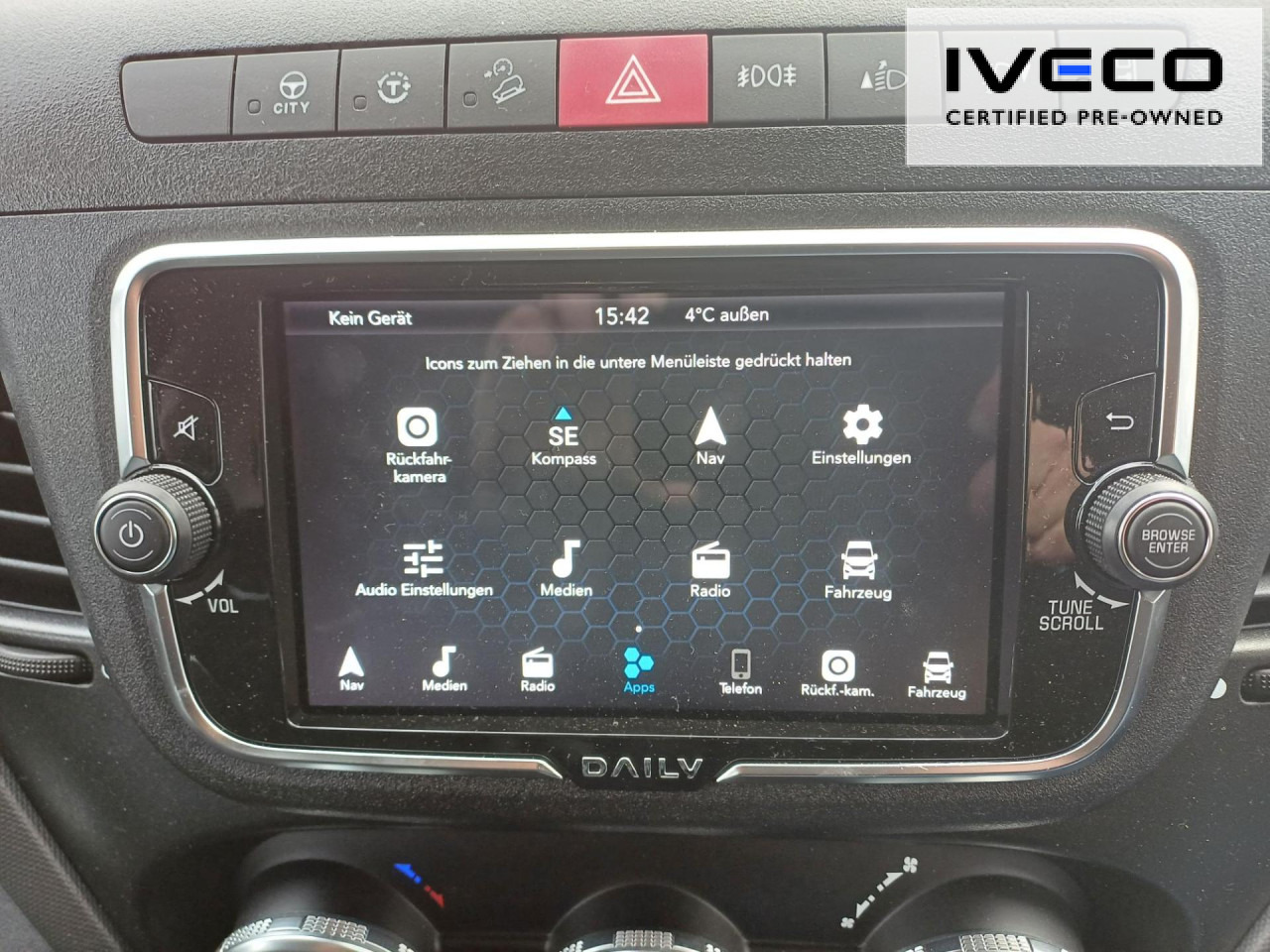 IVECO Daily 35S14NA8V/P CNG Euro6 Klima AHK Navi ZV - Furgon: 4 kép. IVECO Daily 35S14NA8V/P CNG Euro6 Klima AHK Navi ZV - Furgon: 4 kép.