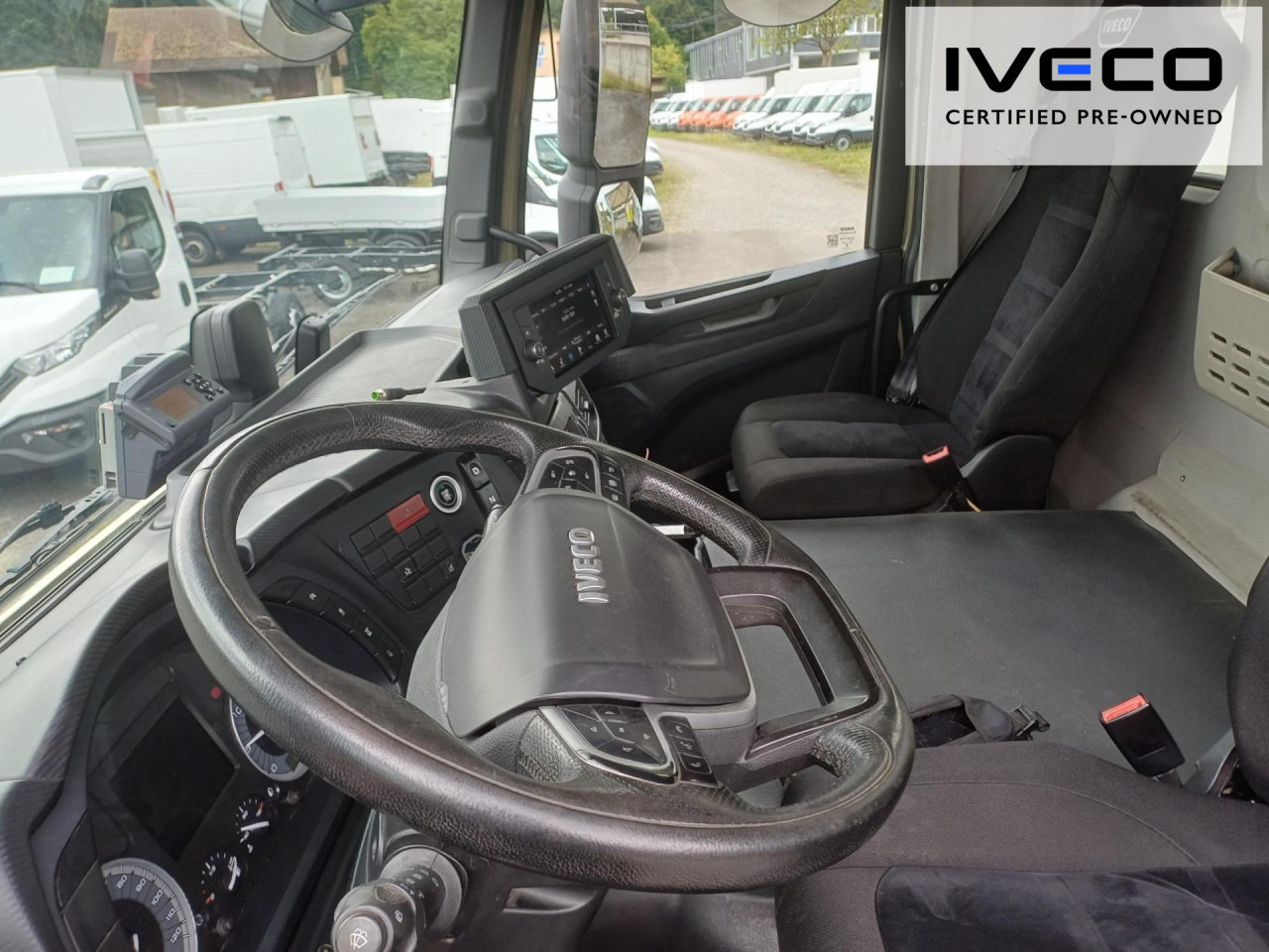 IVECO Stralis AD190S42/P Euro6 Intarder Klima AHK - Billenőplatós teherautó: 4 kép. IVECO Stralis AD190S42/P Euro6 Intarder Klima AHK - Billenőplatós teherautó: 4 kép.