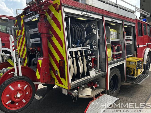 Tűzoltóautó Mercedes-Benz 1224 AF 4x4: 7 kép.