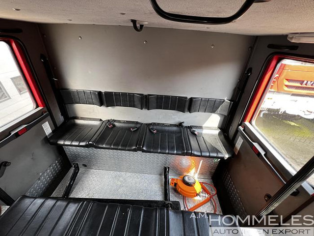 Tűzoltóautó Mercedes-Benz 1224 AF 4x4: 19 kép.