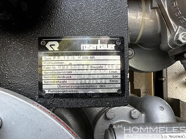 Tűzoltóautó Mercedes-Benz 1224 AF 4x4: 12 kép.