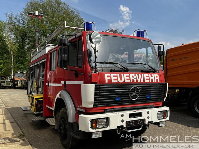 Mercedes-Benz 1224 AF 4x4 - Tűzoltóautó: 2 kép. Mercedes-Benz 1224 AF 4x4 - Tűzoltóautó: 2 kép.
