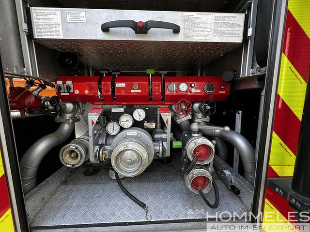 Tűzoltóautó Mercedes-Benz 1224 AF 4x4: 11 kép.