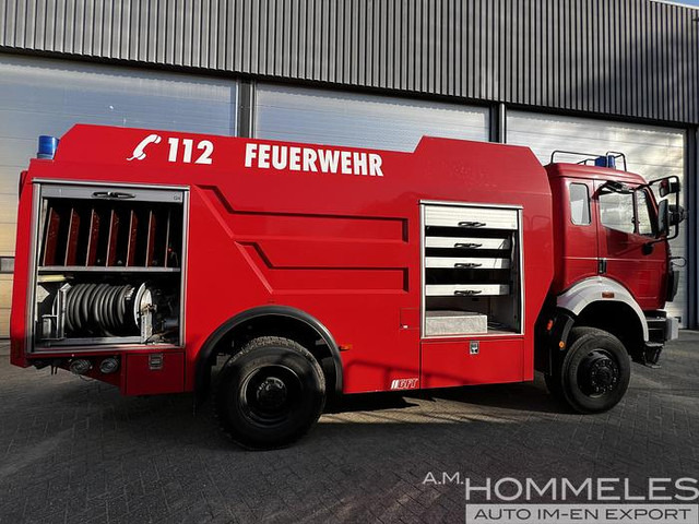 Mercedes-Benz 1831 4x4 - Tűzoltóautó: 5 kép. Mercedes-Benz 1831 4x4 - Tűzoltóautó: 5 kép.