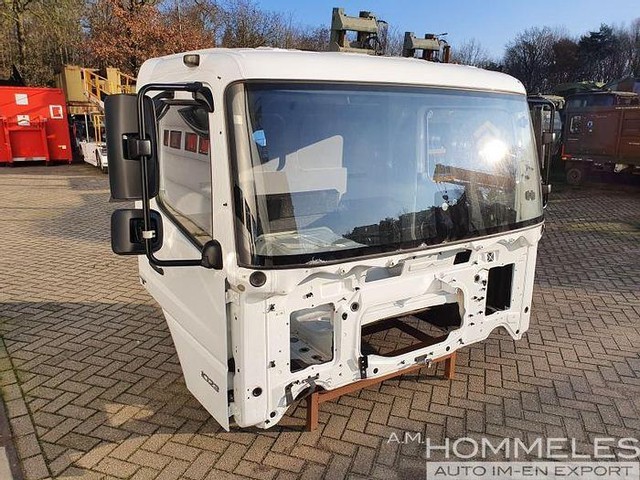 Mercedes-Benz Atego - Fülke és belső tér: 3 kép. Mercedes-Benz Atego - Fülke és belső tér: 3 kép.