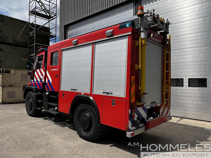 Unimog U500 - Tűzoltóautó: 3 kép. Unimog U500 - Tűzoltóautó: 3 kép.