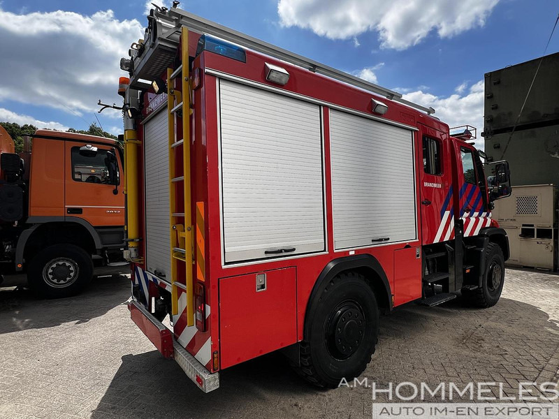 Unimog U500 - Tűzoltóautó: 4 kép. Unimog U500 - Tűzoltóautó: 4 kép.