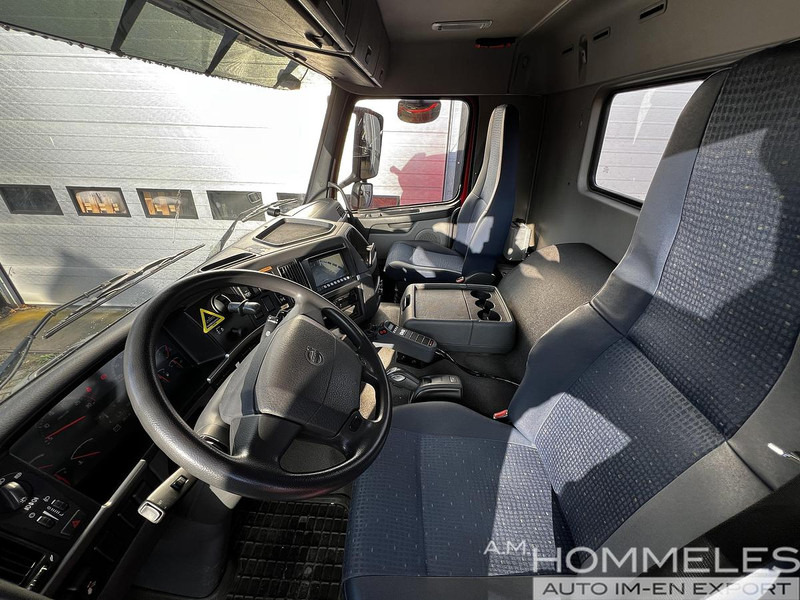 Horgos rakodó teherautó Volvo FM 330 6X4, Multilift: 8 kép.