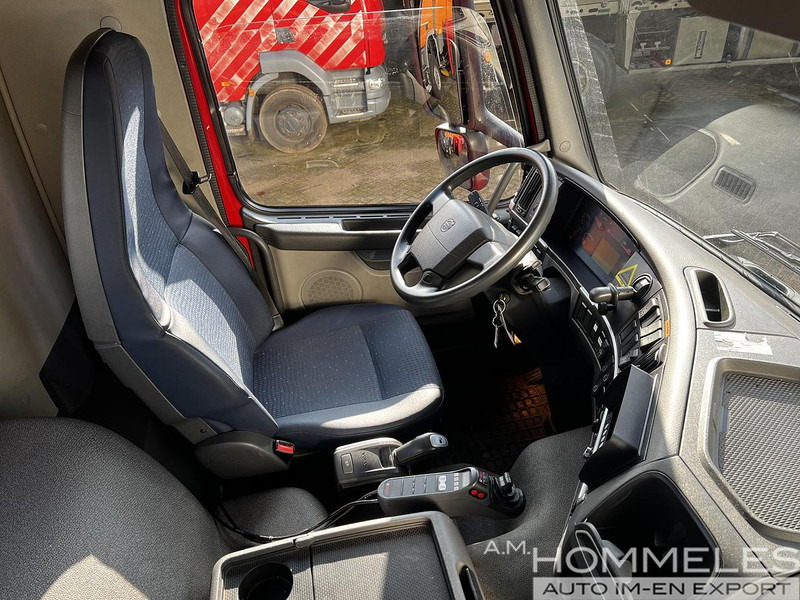Horgos rakodó teherautó Volvo FM 330 6X4, Multilift: 18 kép.