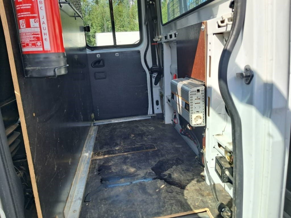 Iveco Daily 70 C17 Doppel 3.0 - Platós teherautó: 5 kép. Iveco Daily 70 C17 Doppel 3.0 - Platós teherautó: 5 kép.