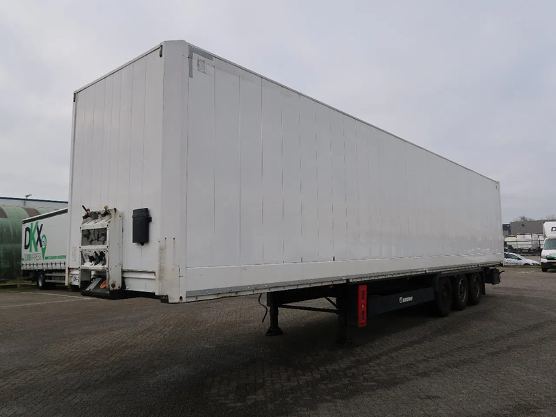 Krone SD, 3 Achsen, BPW, NL Trailer, TOP! - Félpótkocsi dobozos: 1 kép. Krone SD, 3 Achsen, BPW, NL Trailer, TOP! - Félpótkocsi dobozos: 1 kép.