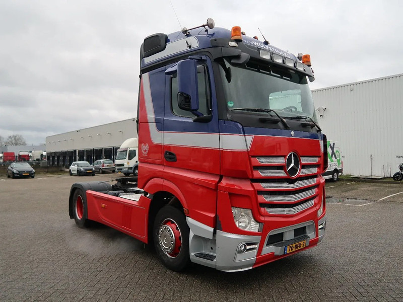 Mercedes-Benz Actros 1842 Euro 5, Big Space, TUV, Automatic, NL Truck TOP! - Nyergesvontató: 4 kép. Mercedes-Benz Actros 1842 Euro 5, Big Space, TUV, Automatic, NL Truck TOP! - Nyergesvontató: 4 kép.