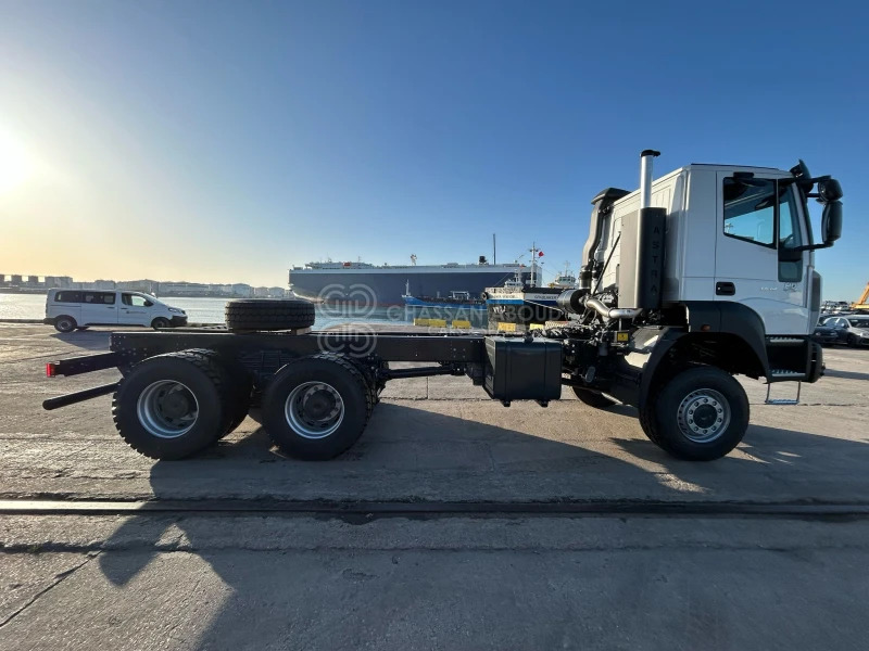 ASTRA HD9 6x6 CHASSIS - Barcelona Stock - Alvaz teherautó: 4 kép. ASTRA HD9 6x6 CHASSIS - Barcelona Stock - Alvaz teherautó: 4 kép.