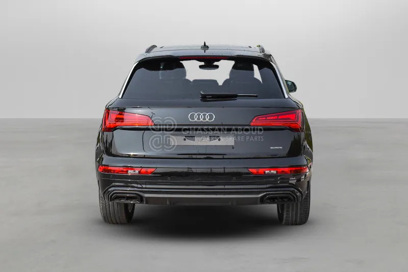 Audi Q5 AWD quattro with ultra technology - Terepjáró/ SUV: 5 kép. Audi Q5 AWD quattro with ultra technology - Terepjáró/ SUV: 5 kép.