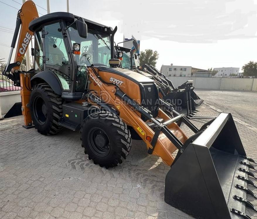 CASE 570 T BACKHOE LOADER MY23 - Kotrórakodó: 3 kép. CASE 570 T BACKHOE LOADER MY23 - Kotrórakodó: 3 kép.