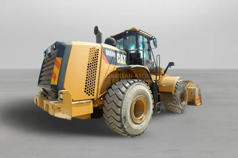 Caterpillar 966M Wheel Loader - Gumikerekes homlokrakodó: 3 kép. Caterpillar 966M Wheel Loader - Gumikerekes homlokrakodó: 3 kép.