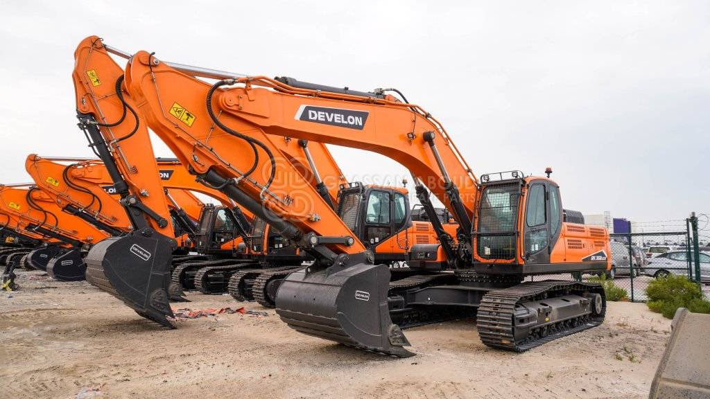 Develon DX360LCA-7M Crawler Excavator MY2025 - Lánctalpas kotró: 1 kép. Develon DX360LCA-7M Crawler Excavator MY2025 - Lánctalpas kotró: 1 kép.