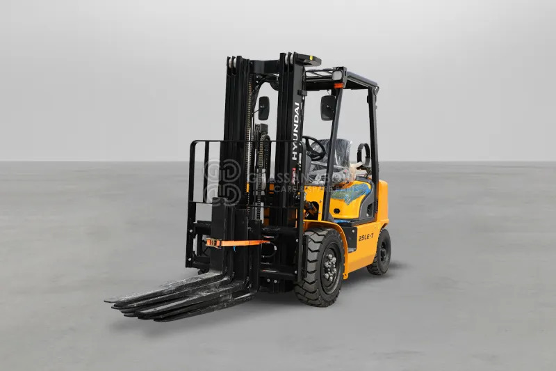 Hyundai Forklift 30LE-7 3 TONS LPG 3 STAGE - Gázüzemű targonca: 1 kép. Hyundai Forklift 30LE-7 3 TONS LPG 3 STAGE - Gázüzemű targonca: 1 kép.