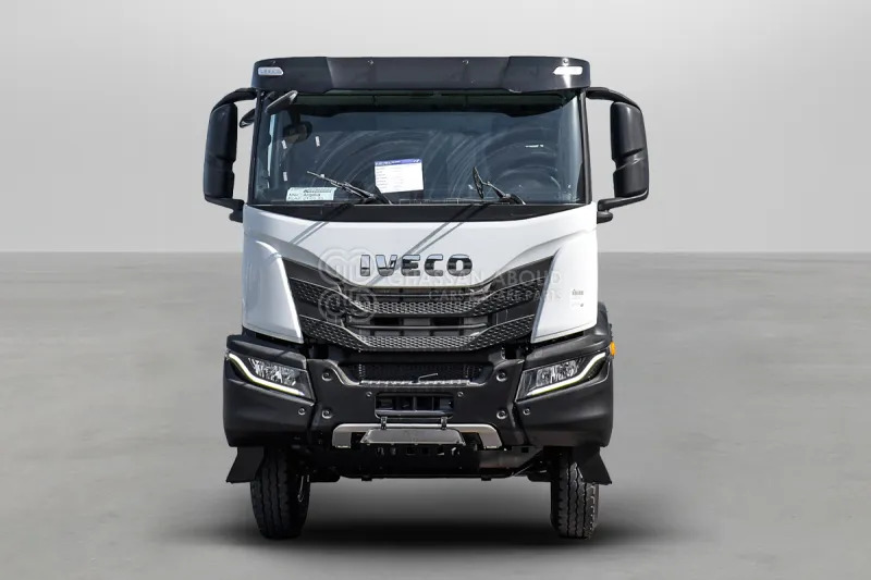 Iveco T-WAY AT380T47H 6x4 R24 Tyres Chassis - Barcelona Stock - Alvaz teherautó: 2 kép. Iveco T-WAY AT380T47H 6x4 R24 Tyres Chassis - Barcelona Stock - Alvaz teherautó: 2 kép.