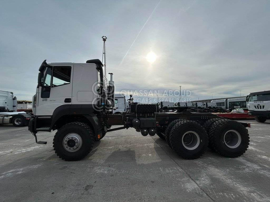 BARCELONA ASTRA HEAD 6×6 (HD9 66.48T) MY24 - Nyergesvontató: 2 kép. BARCELONA ASTRA HEAD 6×6 (HD9 66.48T) MY24 - Nyergesvontató: 2 kép.