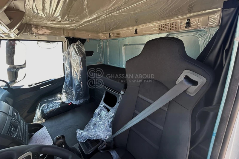 Nyergesvontató Iveco T-WAY AT720T47TH 6×4 R22.5 Tyres Tractor Head - Barcelona Stock: 10 kép. Nyergesvontató Iveco T-WAY AT720T47TH 6×4 R22.5 Tyres Tractor Head - Barcelona Stock: 10 kép.