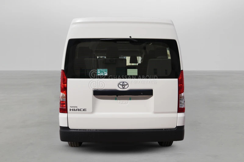 Toyota Hiace - Minibusz, Kisbusz: 2 kép. Toyota Hiace - Minibusz, Kisbusz: 2 kép.