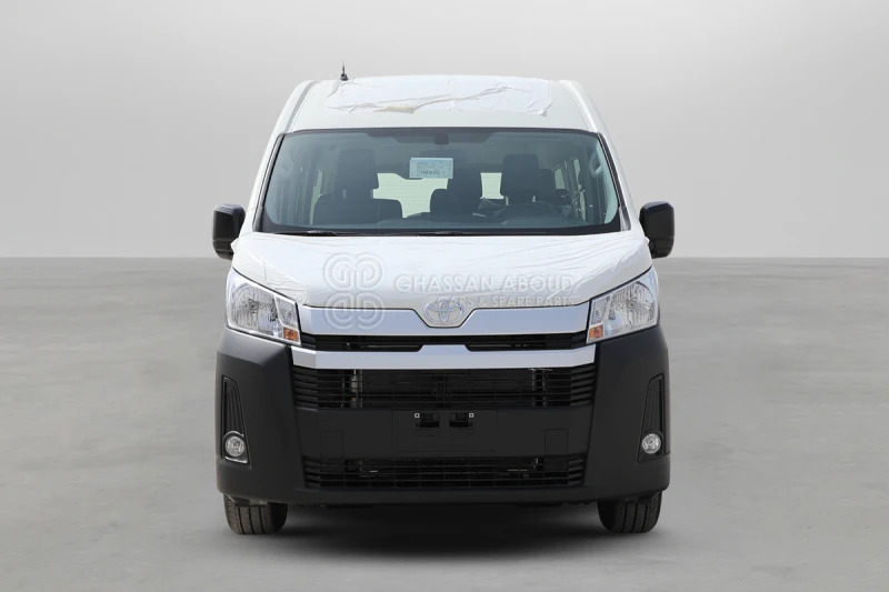 Toyota Hiace - Minibusz, Kisbusz: 3 kép. Toyota Hiace - Minibusz, Kisbusz: 3 kép.