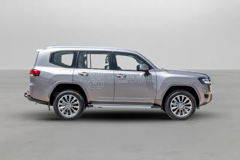 Toyota Land Cruiser 300 - Terepjáró/ SUV: 3 kép. Toyota Land Cruiser 300 - Terepjáró/ SUV: 3 kép.