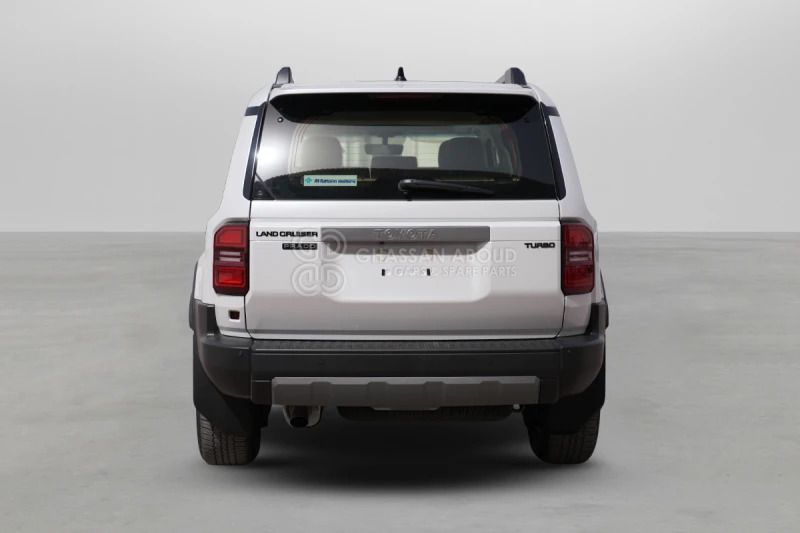 Toyota Prado 4z4 - Terepjáró/ SUV: 5 kép. Toyota Prado 4z4 - Terepjáró/ SUV: 5 kép.